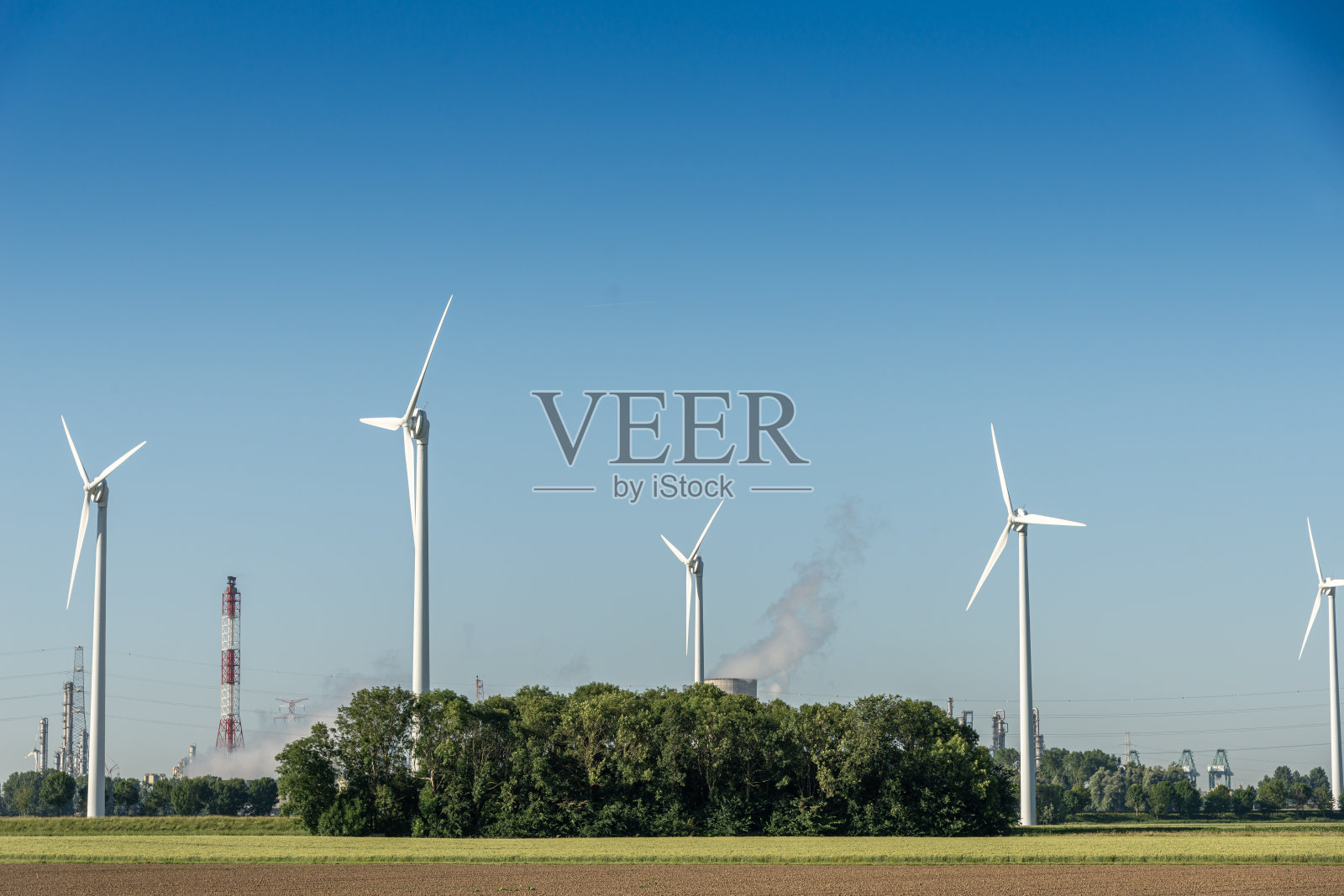 荷兰泽兰的风力涡轮机农场照片摄影图片