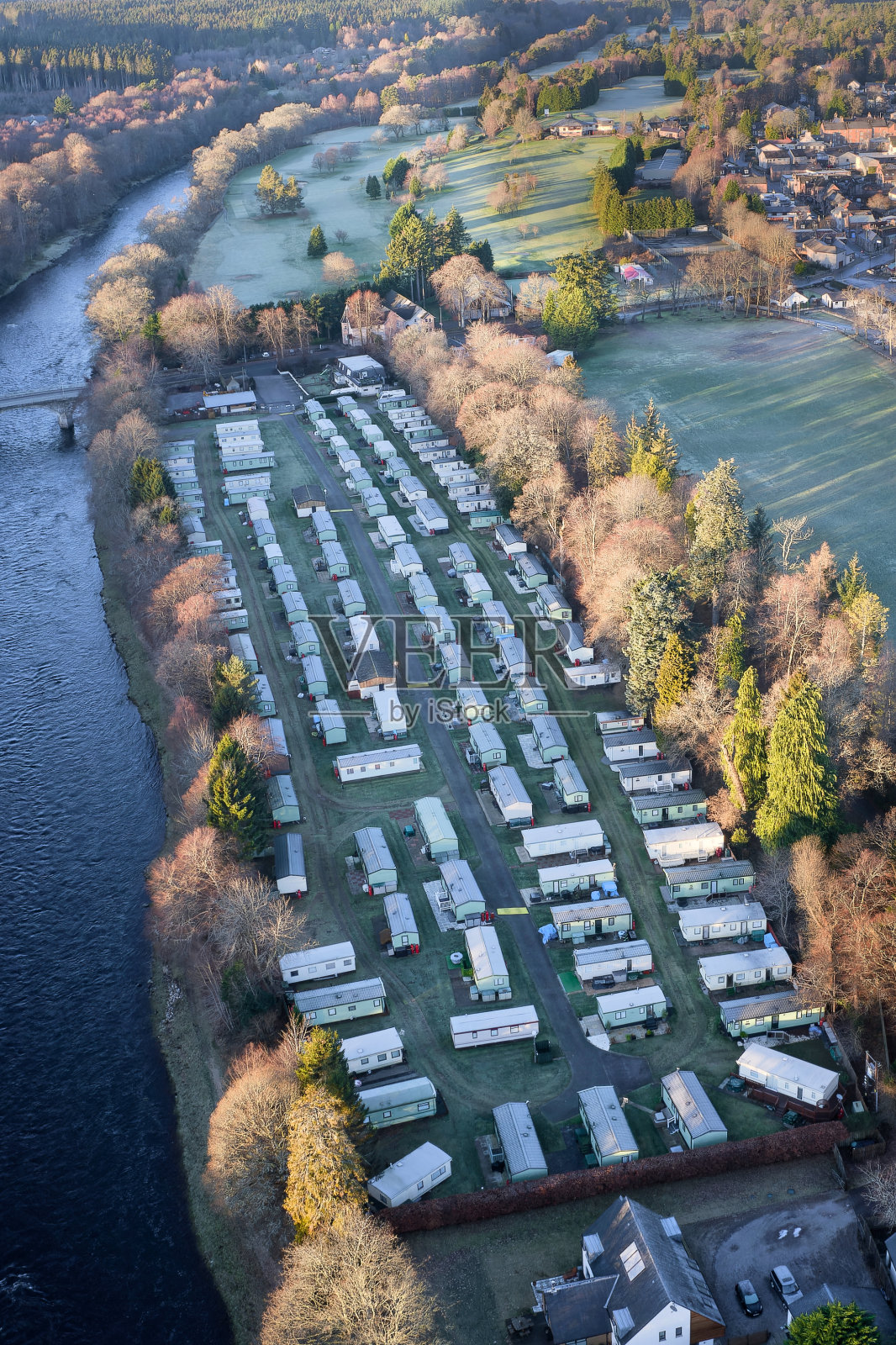 阿伯丁郡班乔里村大篷车公园的鸟瞰图照片摄影图片