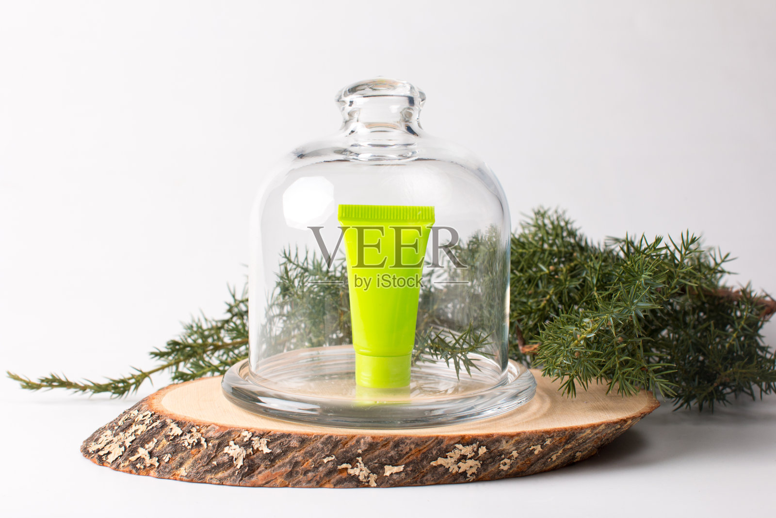 绿色试管用于化妆品和皮肤护理。spa沙龙产品模板照片摄影图片