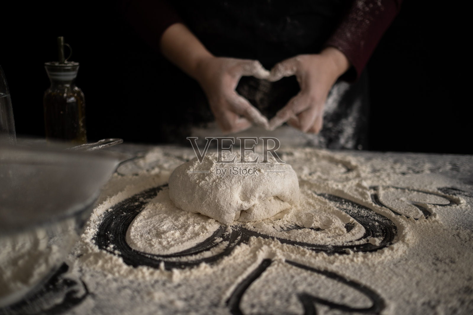 制作酵母面团照片摄影图片