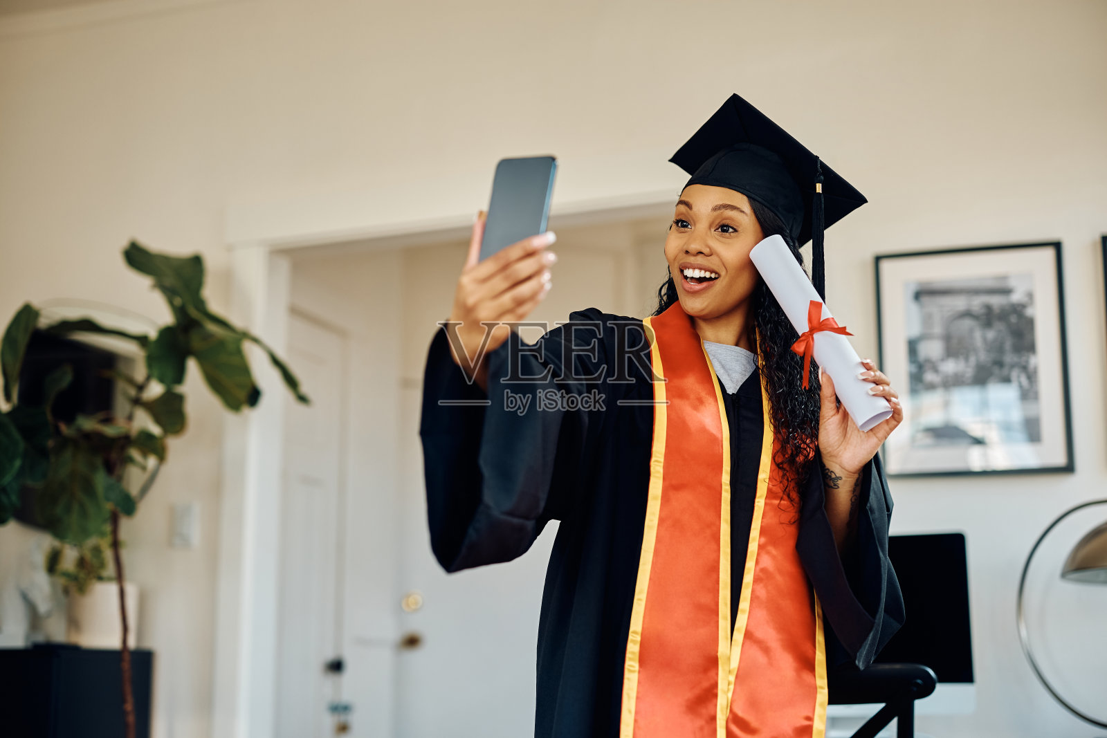 大家好,我毕业了!照片摄影图片