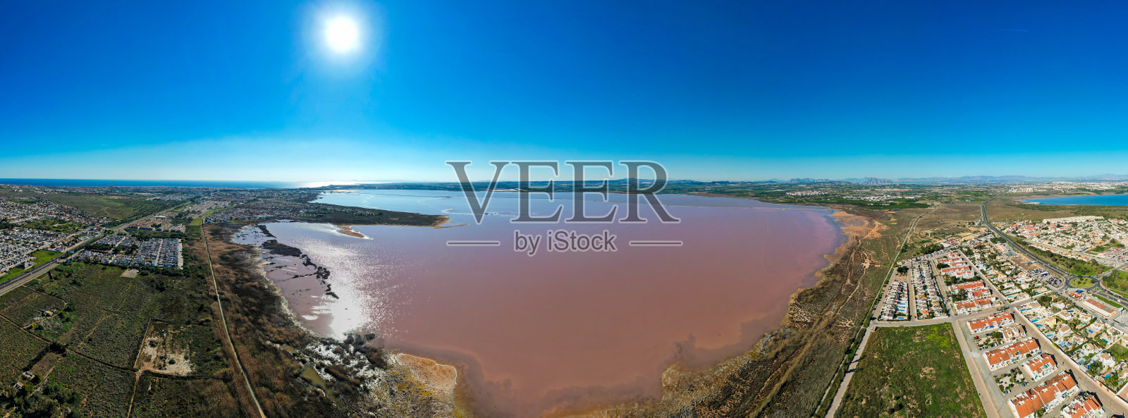 粉红盐湖照片摄影图片