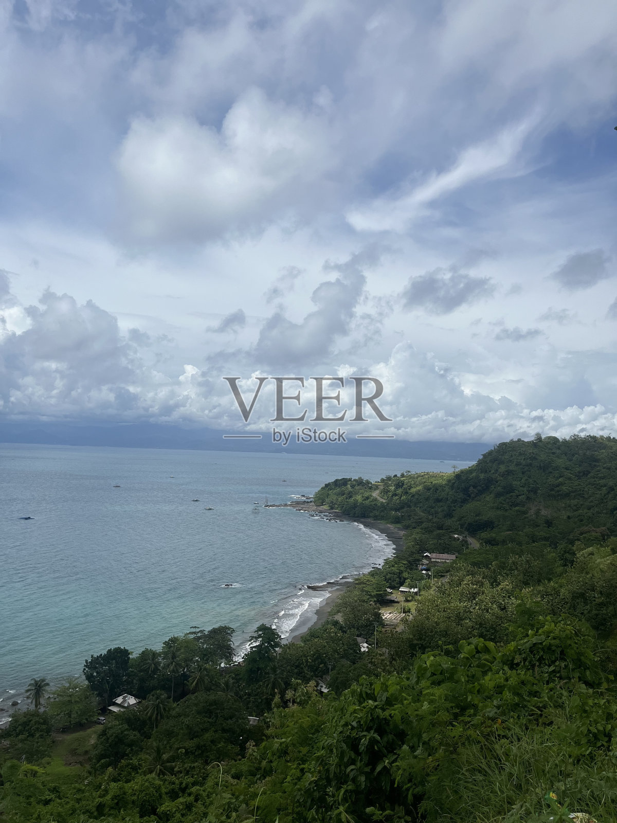 从山顶俯瞰大海的美景照片摄影图片