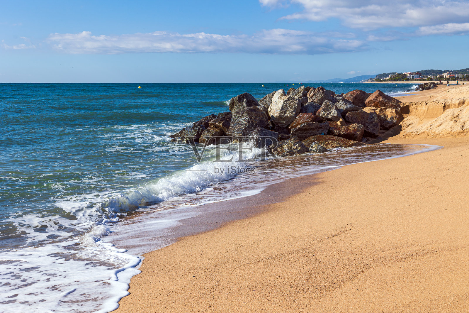 涓涓细流冲刷岩石照片摄影图片