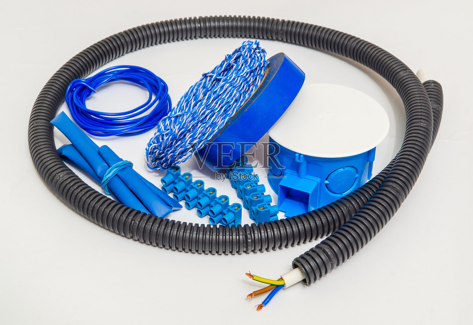 在维修前准备好电气备件照片摄影图片