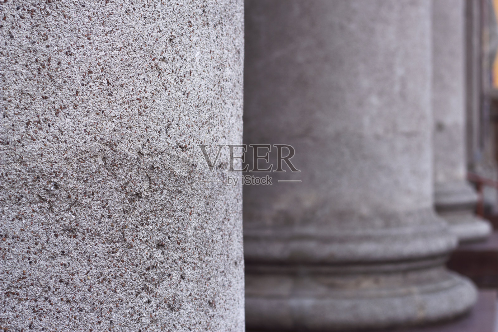 市中心一根柱子的细节照片摄影图片