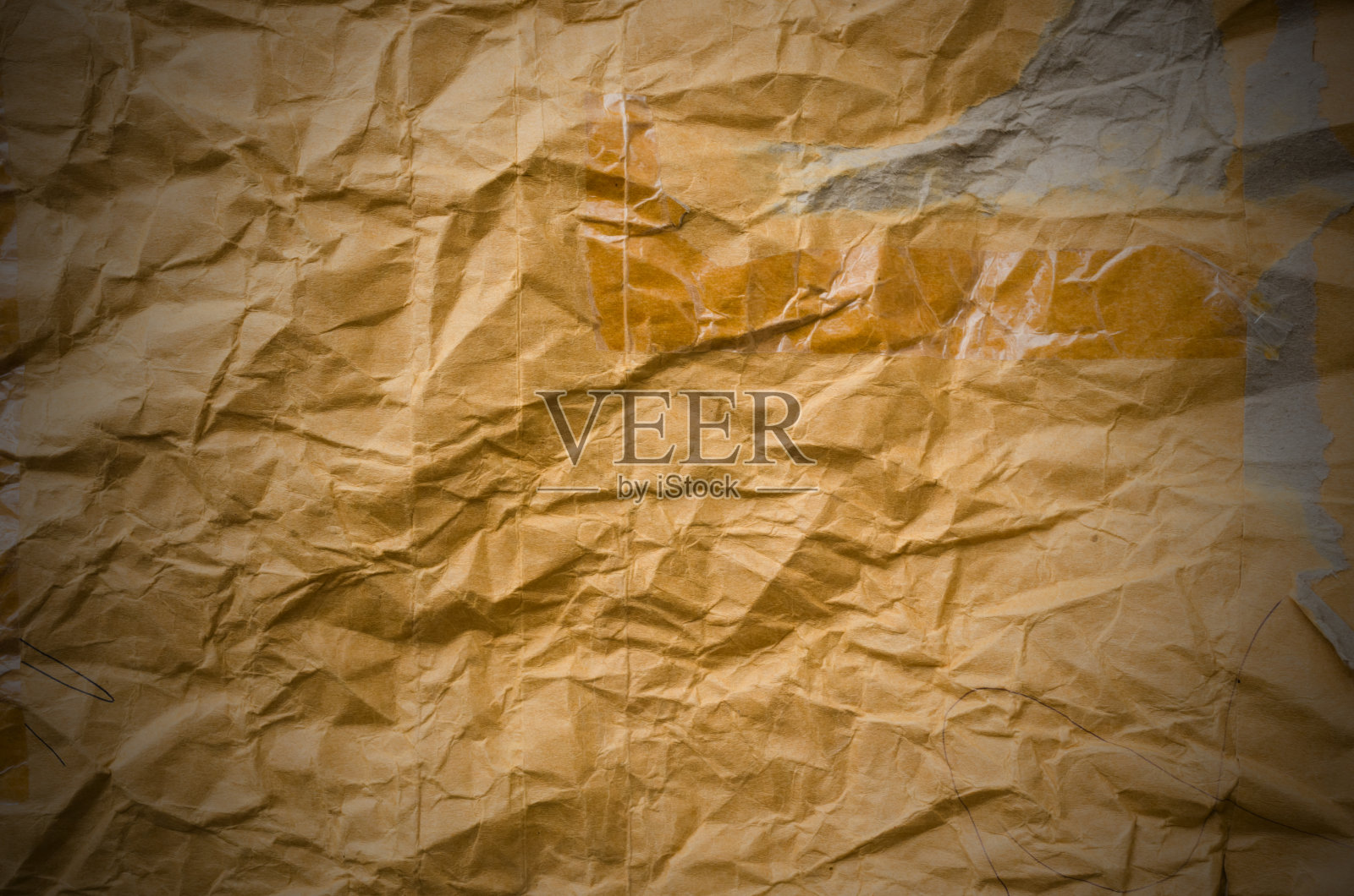 白色背景上孤立的纸板照片摄影图片