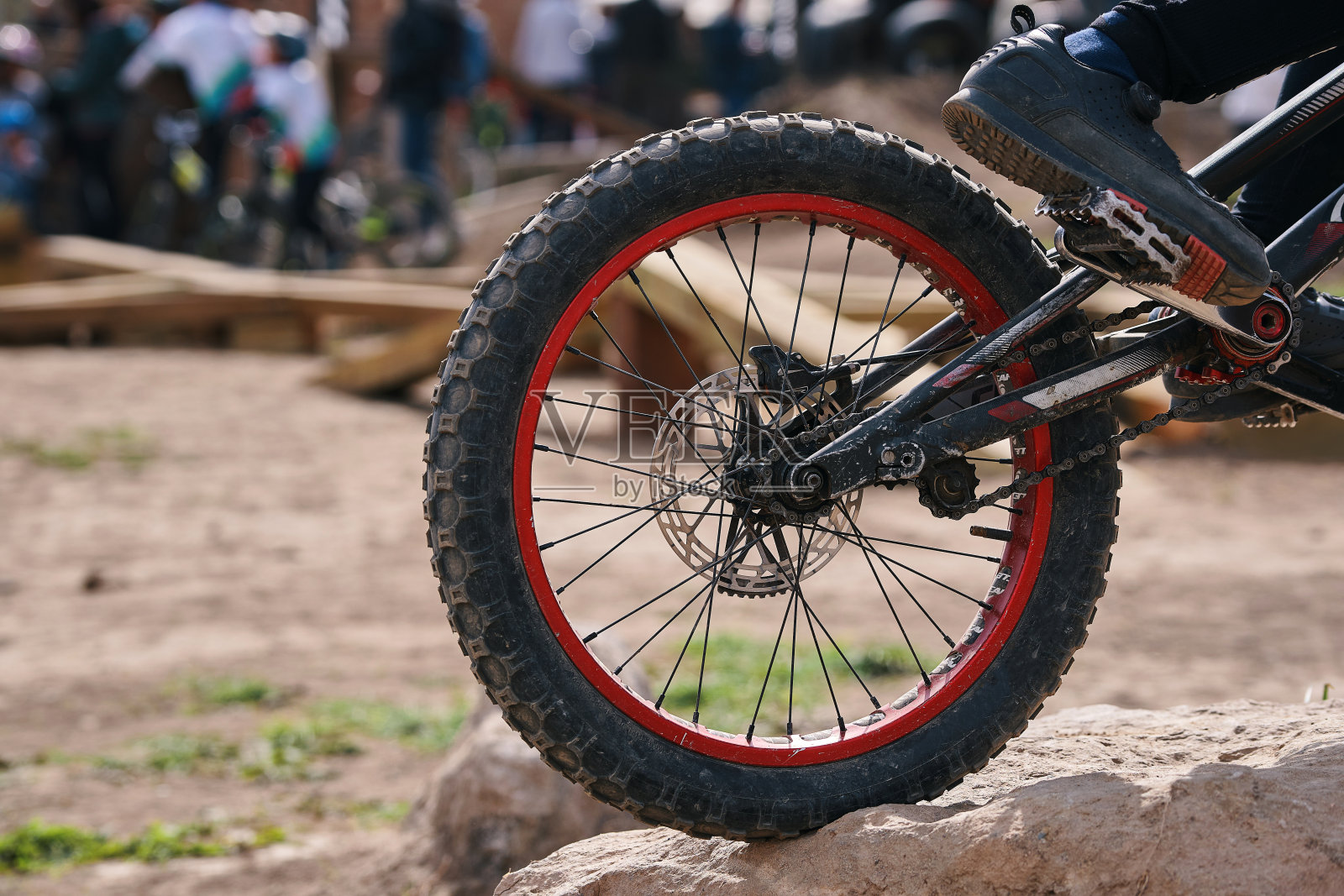 自行车的审判照片摄影图片