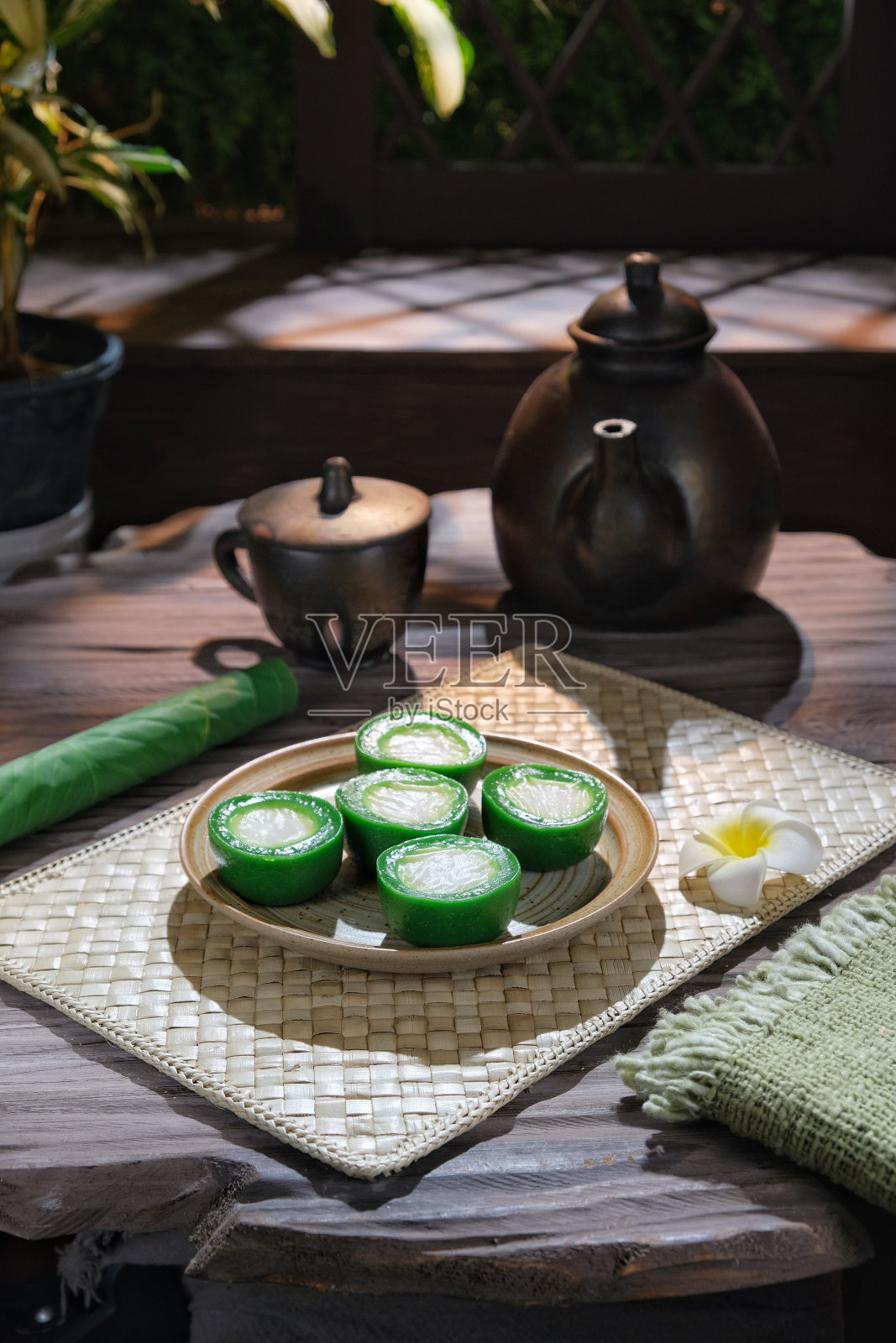 甜蛋糕小姐照片摄影图片