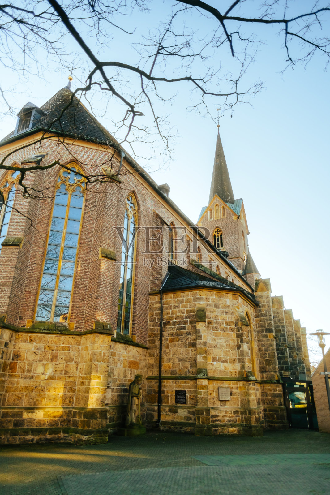 德国马尔市的圣乔治天主教堂。照片摄影图片