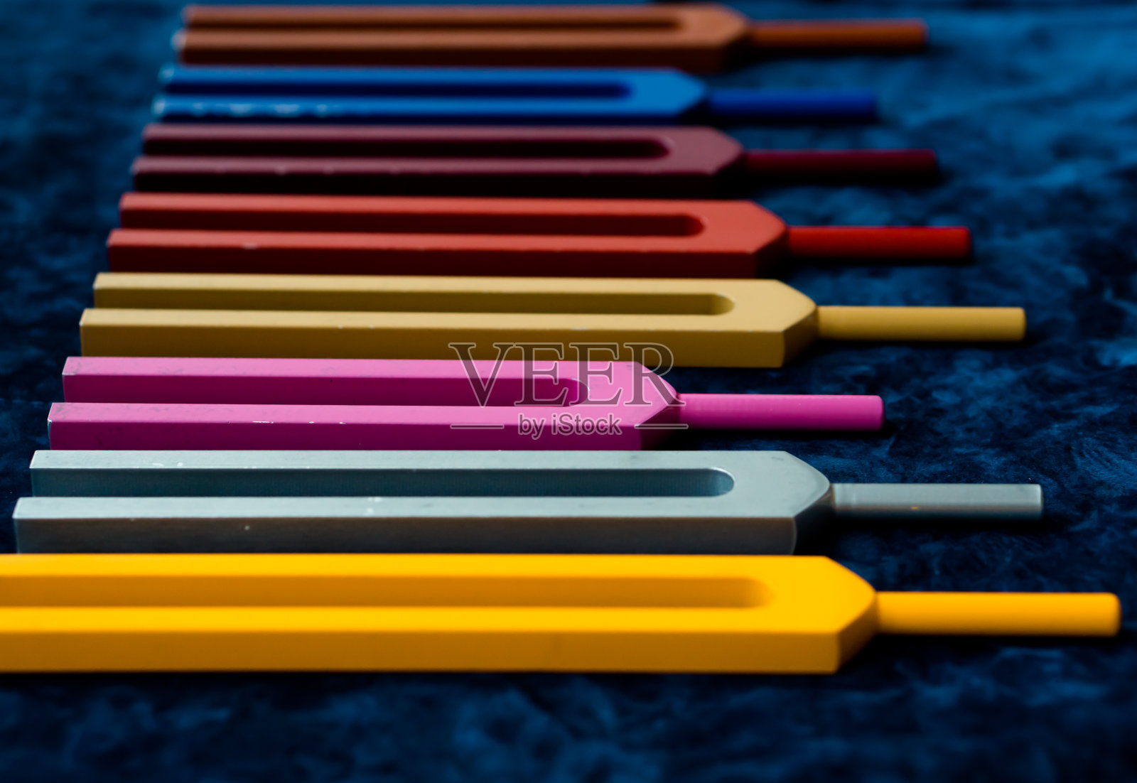 一套彩色音叉照片摄影图片