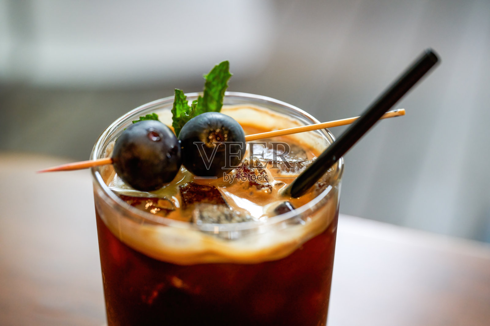 一杯美味的美国蓝莓咖啡照片摄影图片