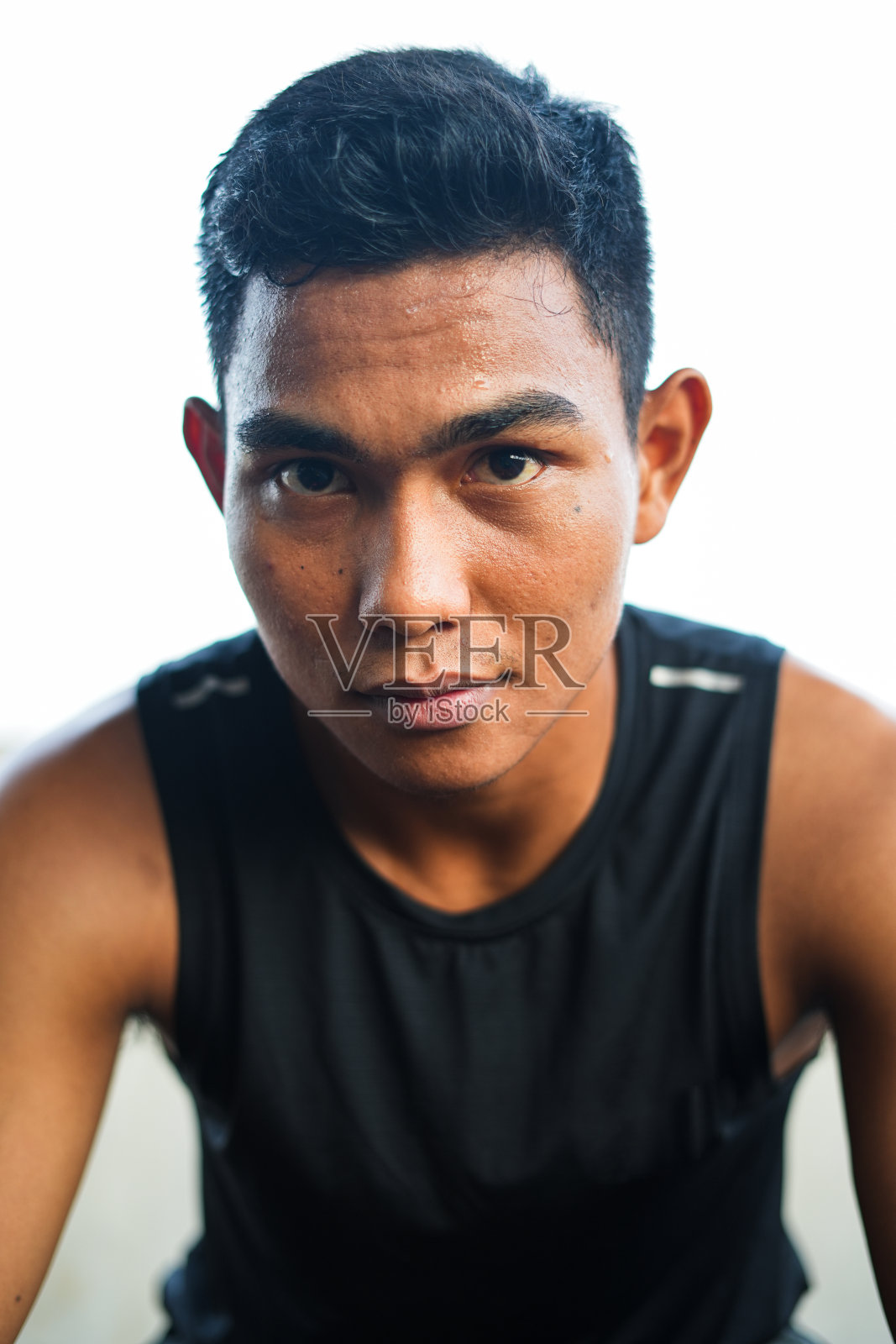 年轻男性拳击运动员的肖像照片摄影图片