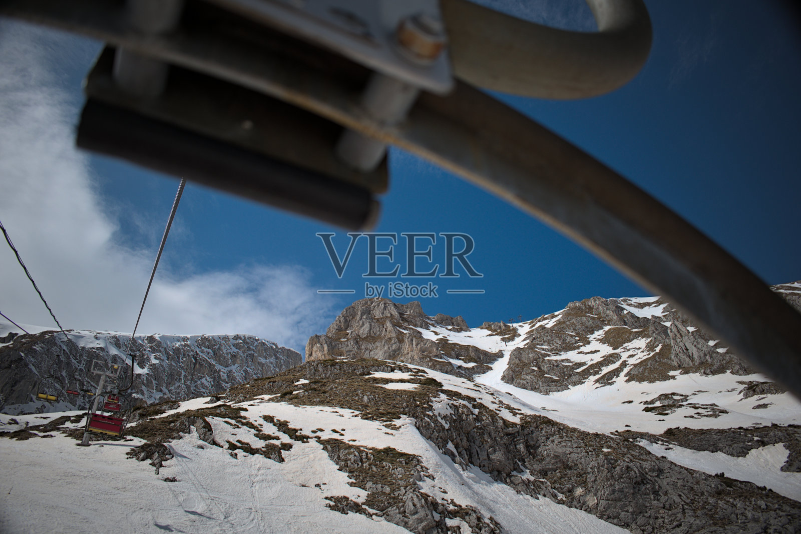 滑雪胜地的旧缆车照片摄影图片