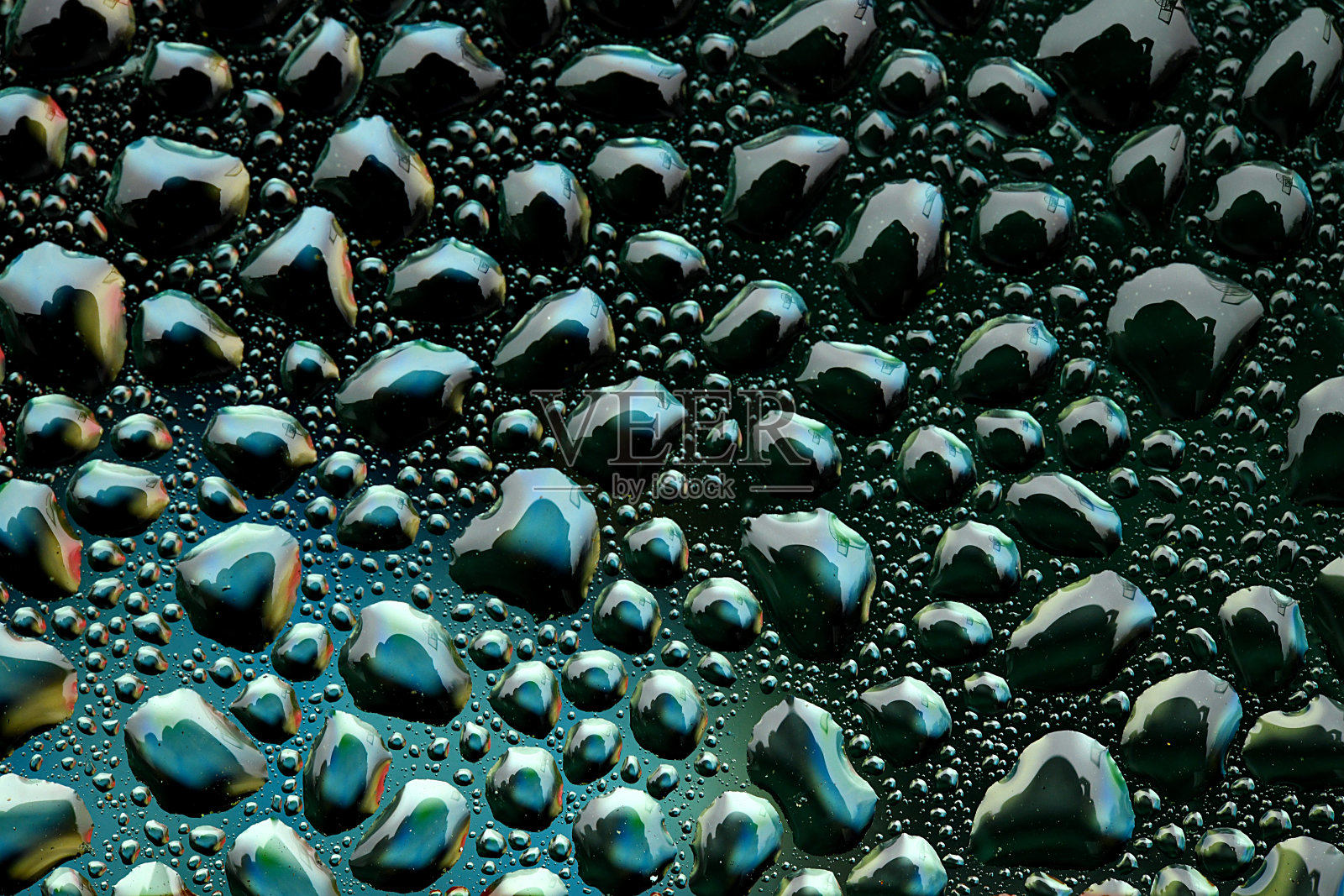 水滴在玻璃上照片摄影图片