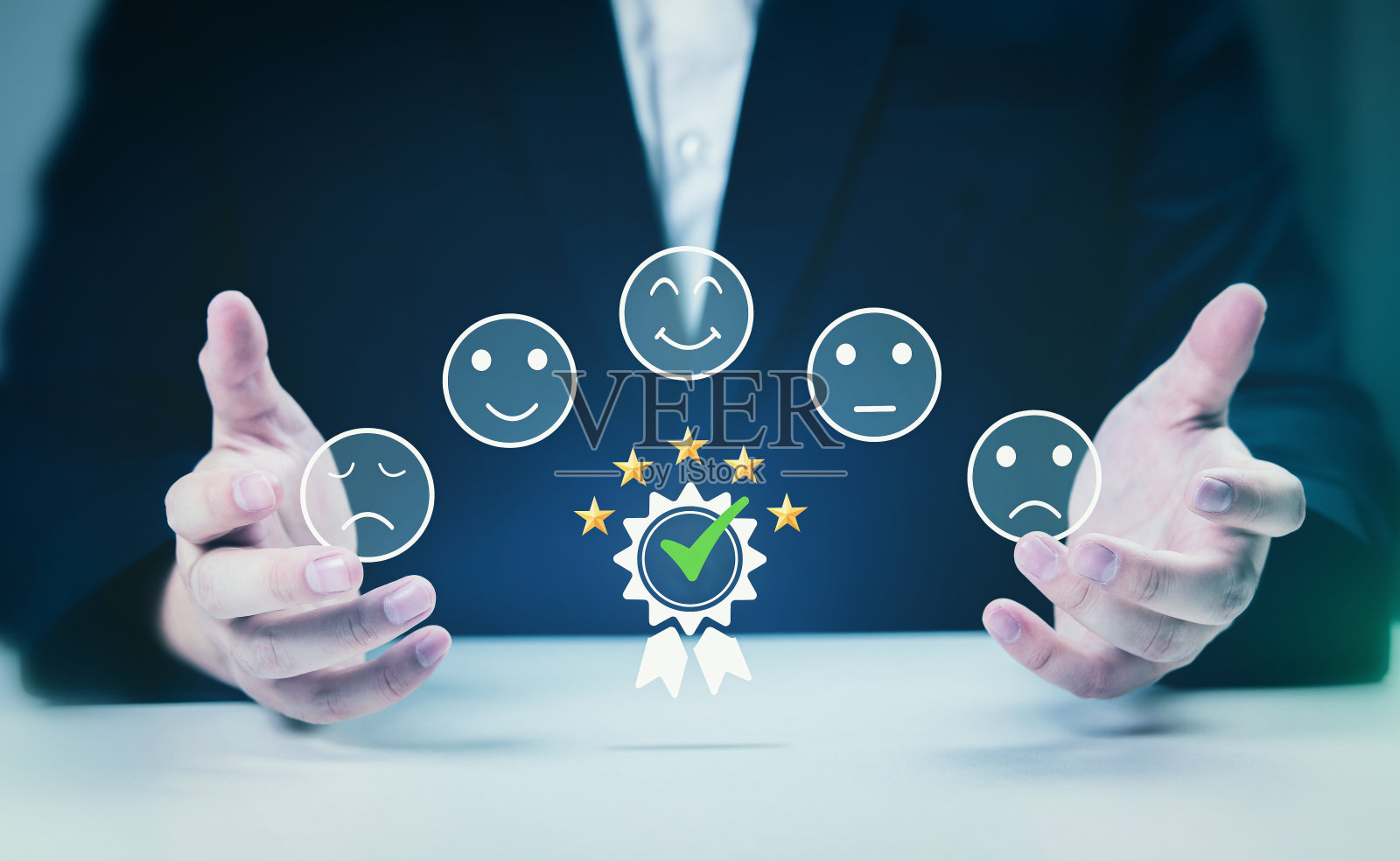 评估概念、分析结果、顾客满意度调查及绩效评估。照片摄影图片