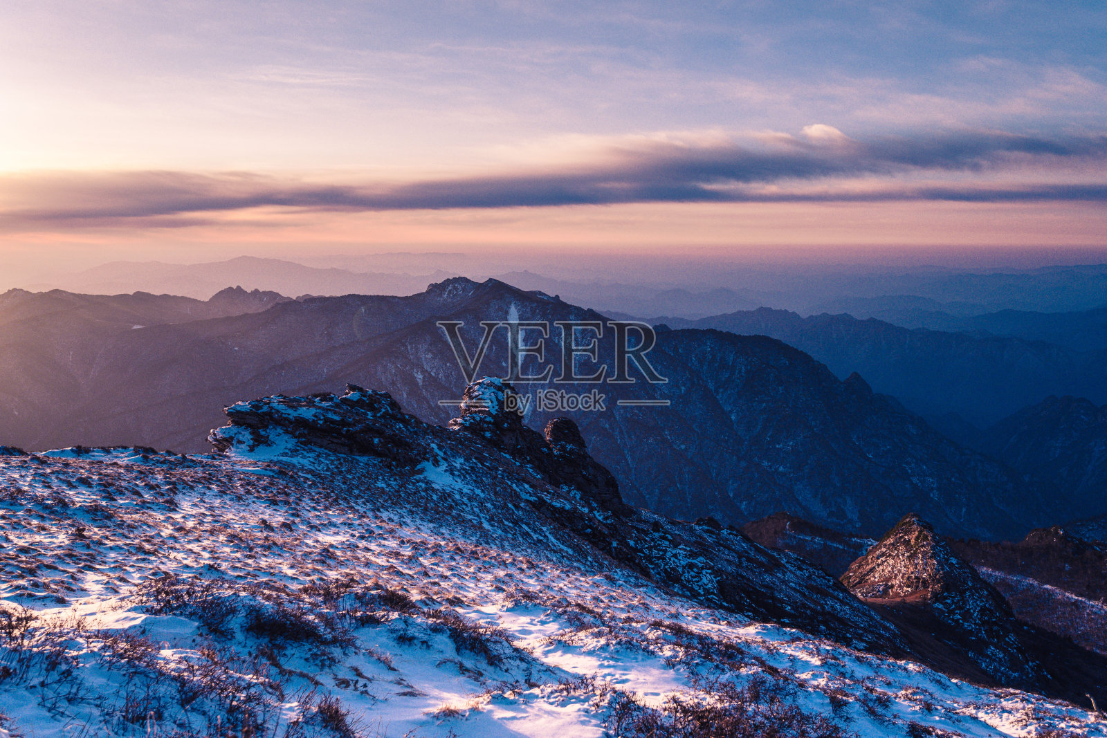 秦岭和大峡谷的日出视图,中国照片摄影图片