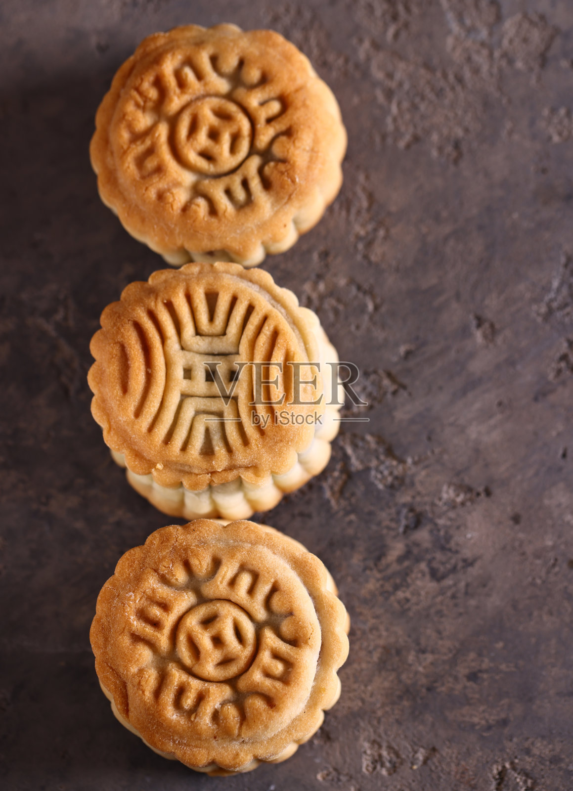 月饼是节日的传统款待照片摄影图片