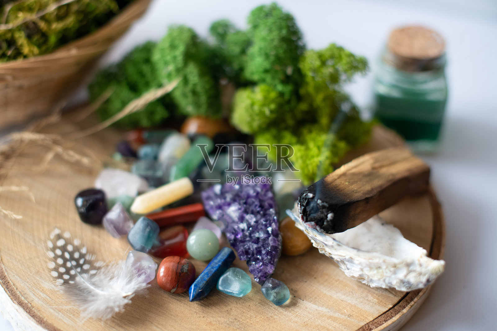 各种水晶治疗,神奇的做法,矿物深奥的精神实践,治疗水晶仪式,巫术,放松脉轮。风水,灵气疗法理念,精神力量人类照片摄影图片