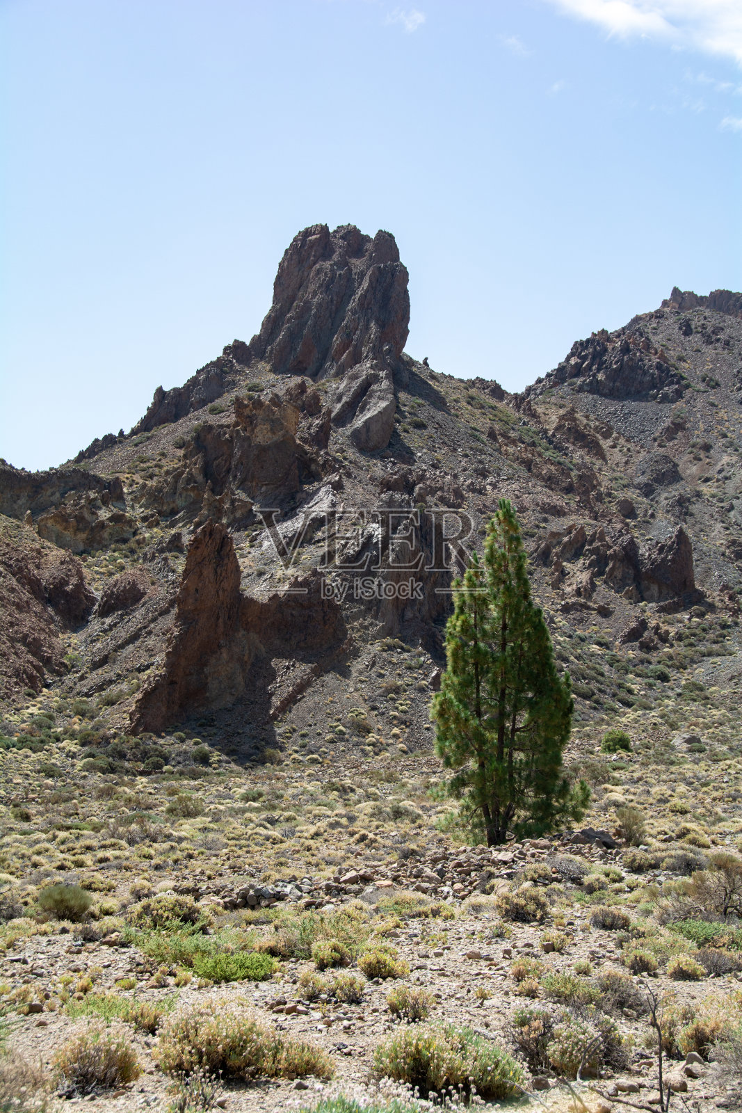 西班牙特内里费岛的泰德国家公园里奇妙的岩层照片摄影图片
