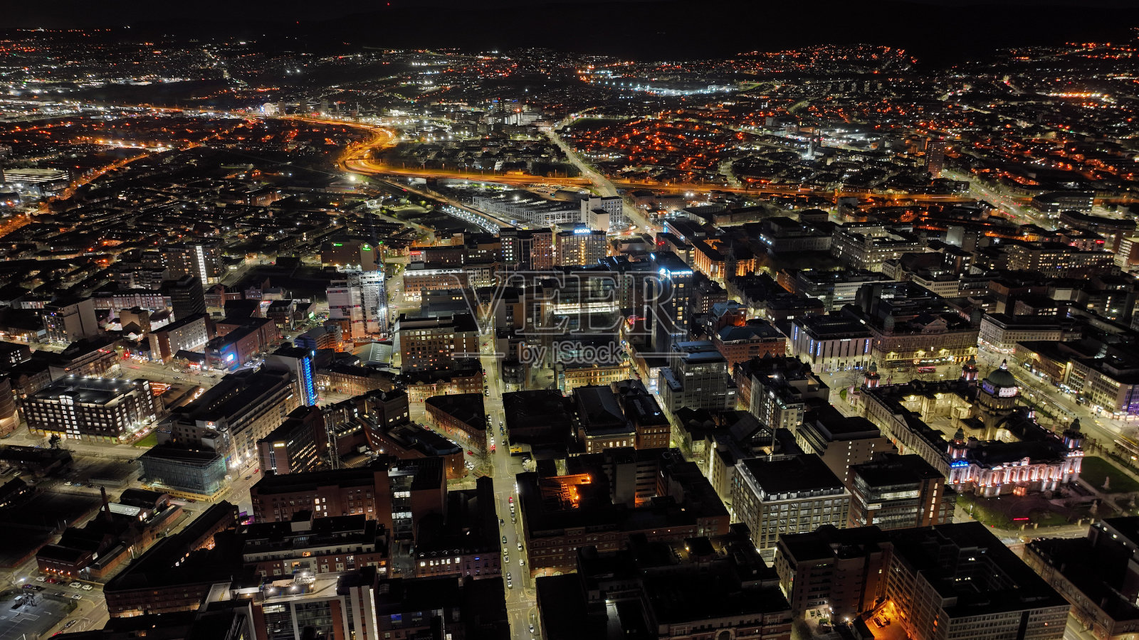 鸟瞰图贝尔法斯特夜间天际线北爱尔兰城市景观照片摄影图片