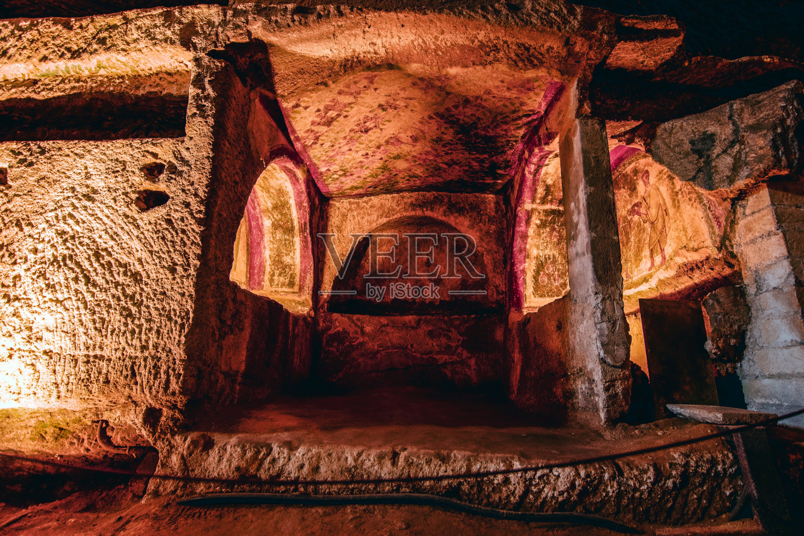 2023年的那不勒斯地下之旅照片摄影图片