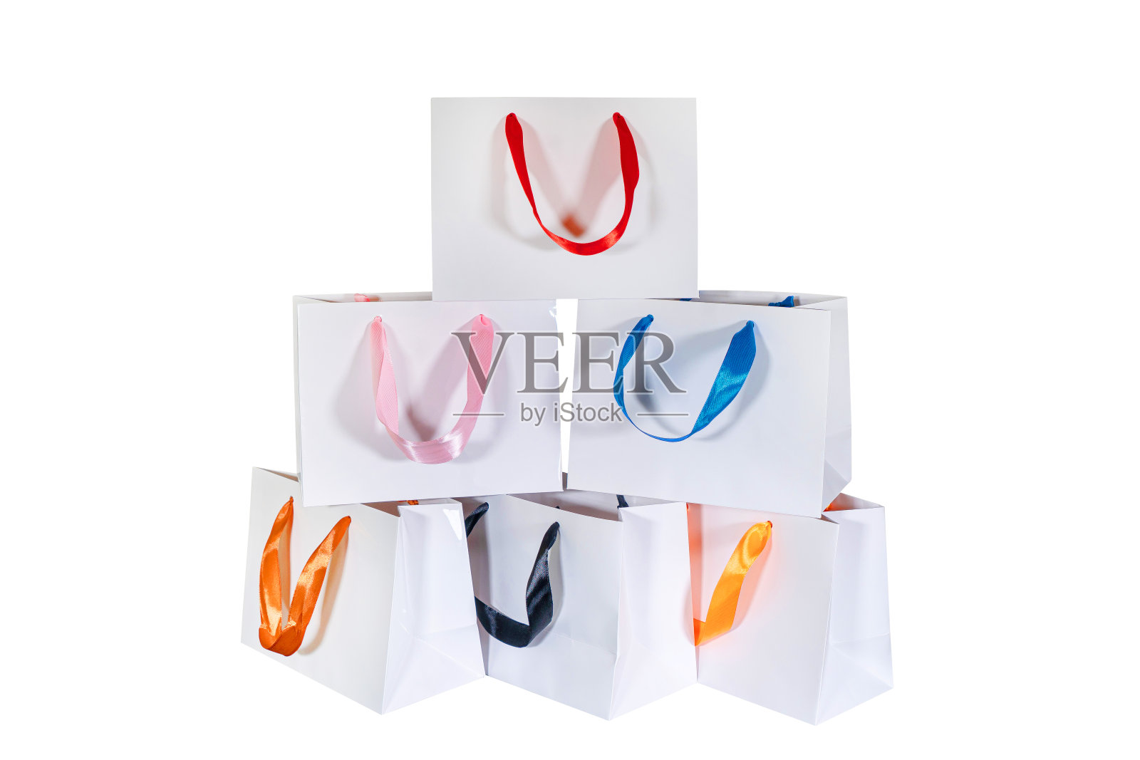 可回收的工艺纸袋购物,礼物和外卖食品模拟在白色背景。比一次性塑料袋更环保照片摄影图片