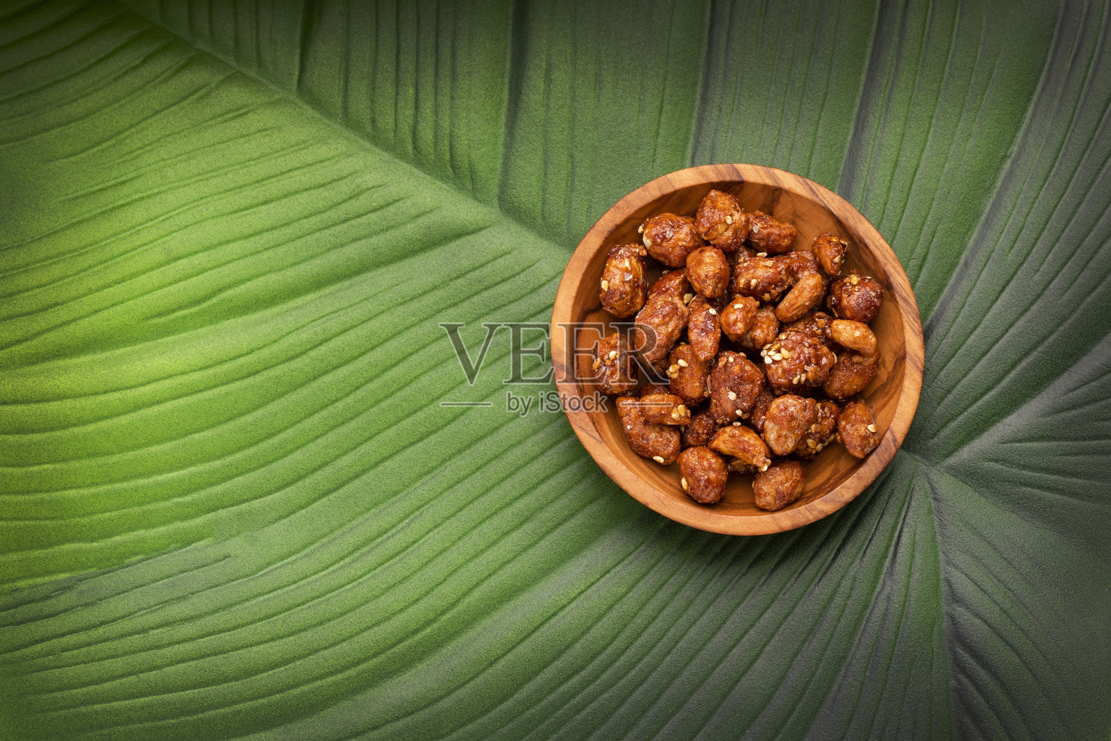 焦糖烤花生和白芝麻-花生照片摄影图片