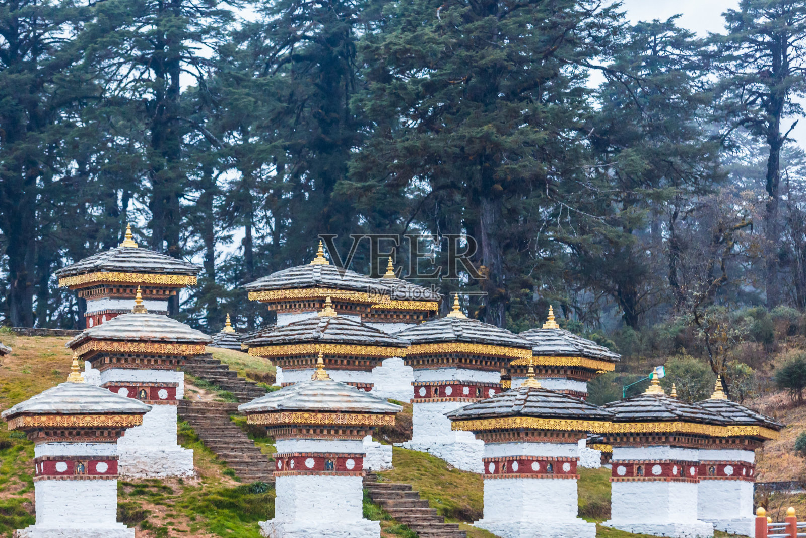 多丘拉山口是指位于廷布和普纳卡之间的宗卡山口照片摄影图片