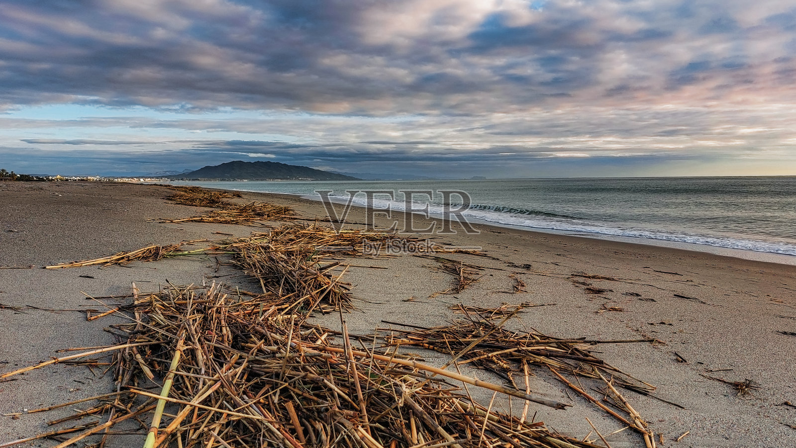 海上日出照片摄影图片