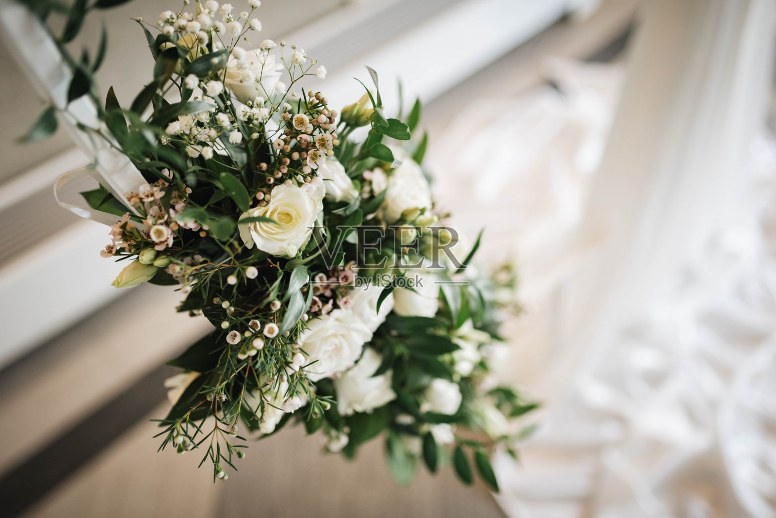新鲜的花卉婚礼装饰。照片摄影图片