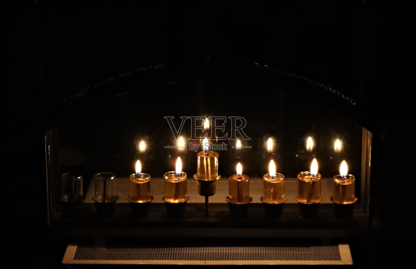 光明节的第六天照片摄影图片