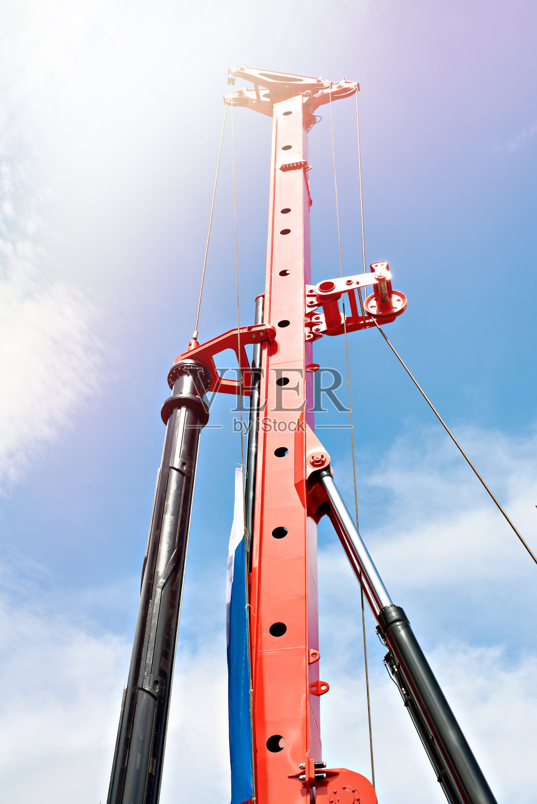 钻机施工机械臂式液压起重机照片摄影图片