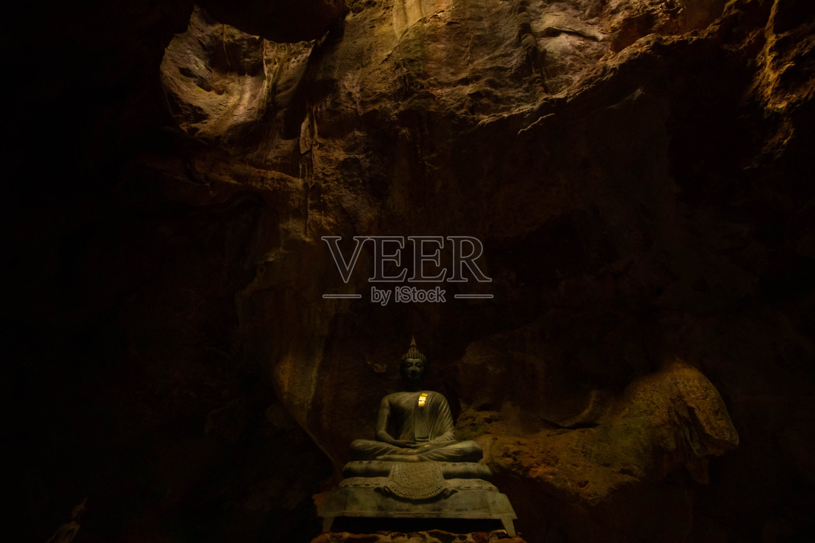 神圣的洞穴照片摄影图片