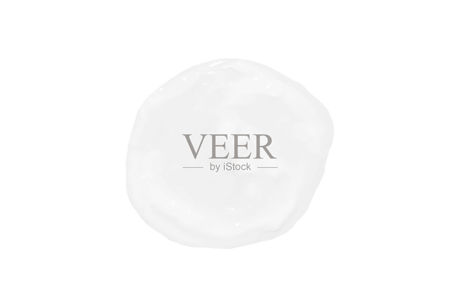 在白色的背景上涂上一层没有阴影的白色化妆霜。孤立。照片摄影图片