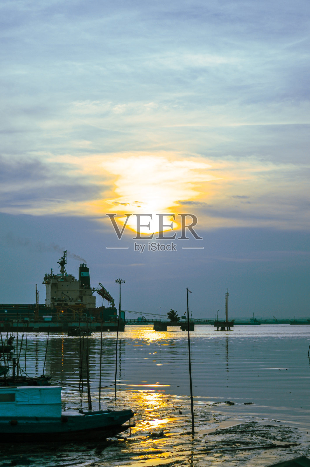 海港的日出照片摄影图片
