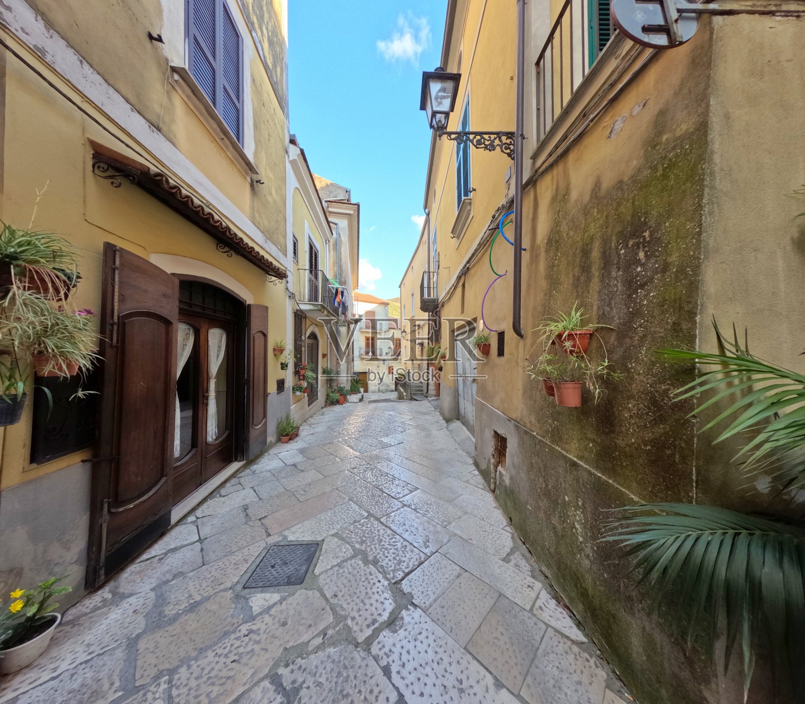 意大利坎帕尼亚的圣阿加塔德戈蒂村。照片摄影图片