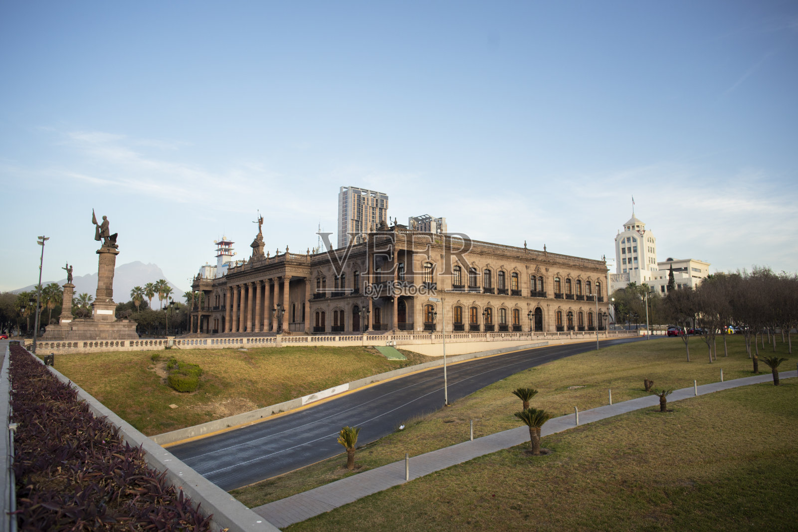 新埃沃州政府宫殿León照片摄影图片