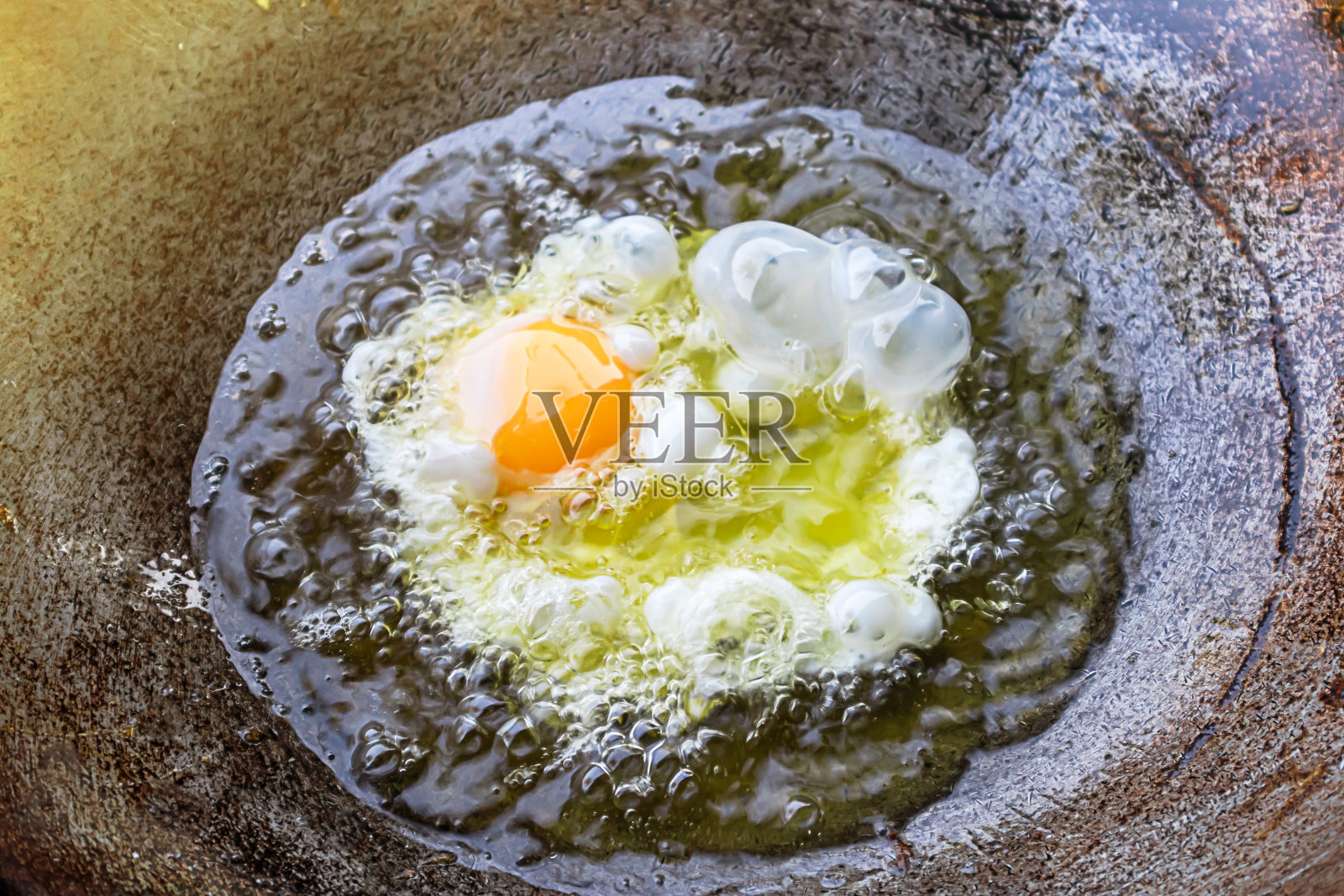 煎蛋特写,简单的早餐。照片摄影图片