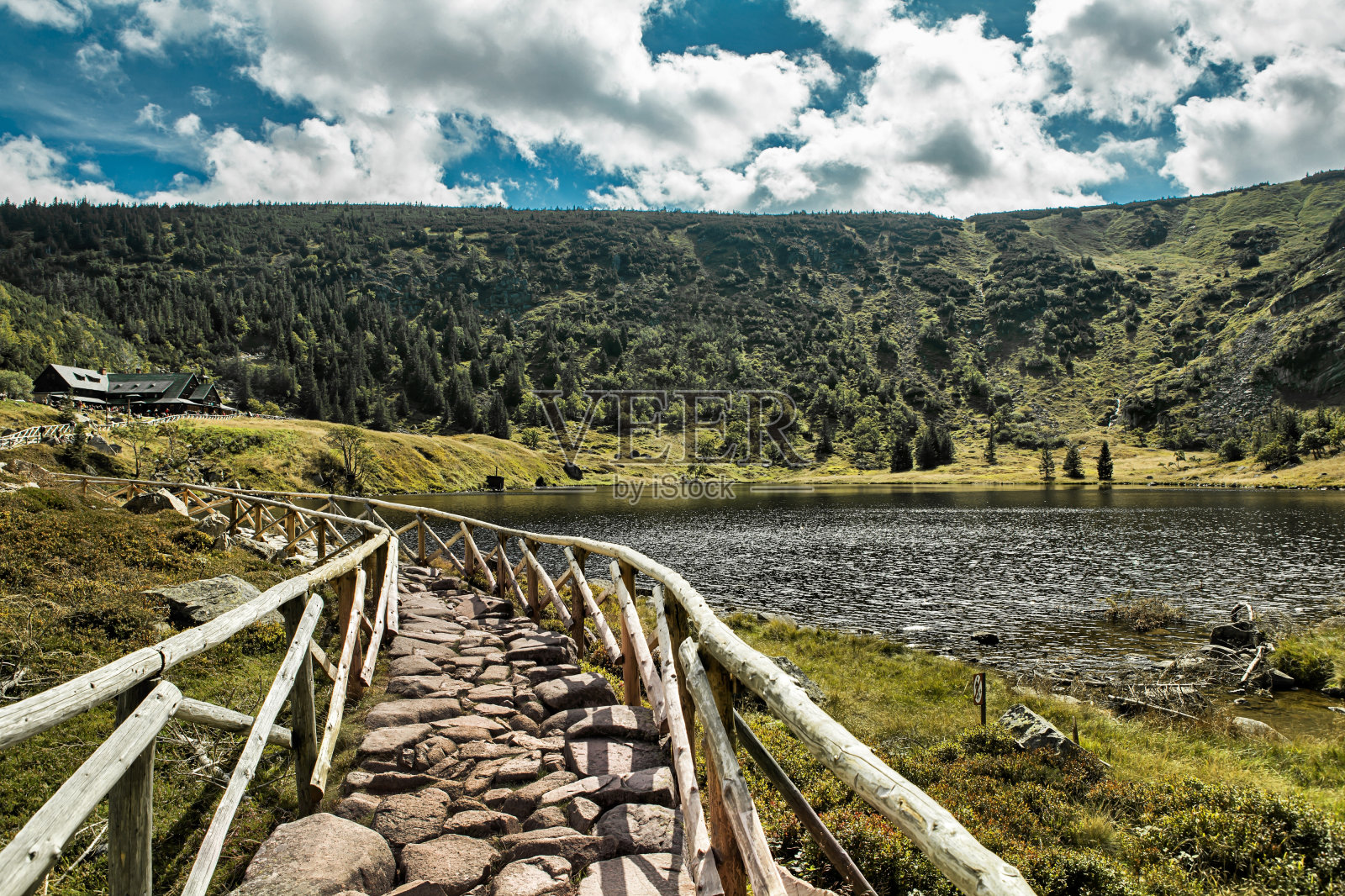 美丽的山景。积极、生态、摄影旅游的理念照片摄影图片