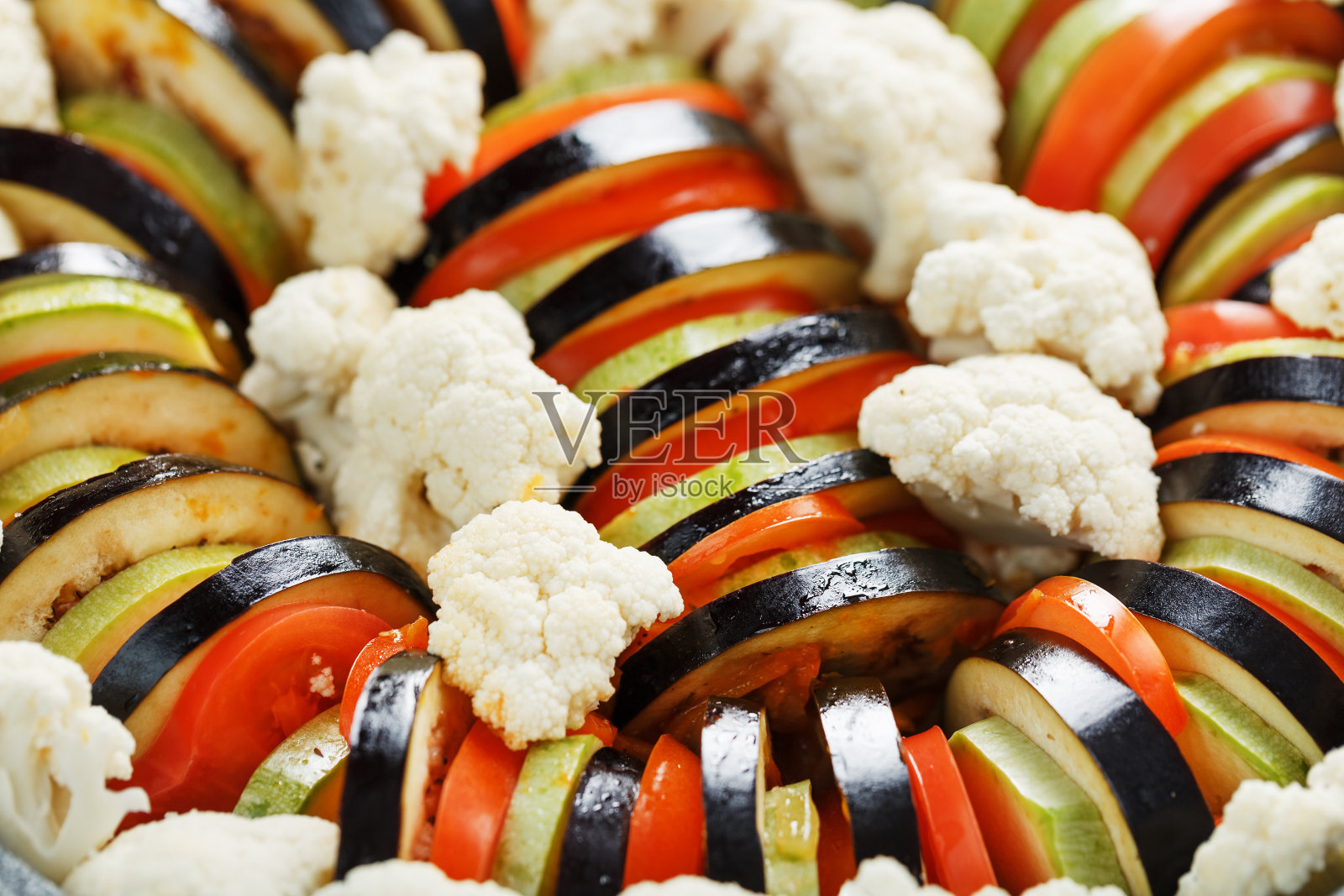 新鲜切碎的蔬菜炖菜特写照片摄影图片