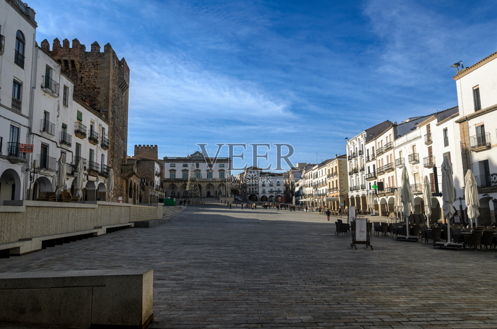 卡塞雷斯是西班牙的世界遗产城市之一。照片摄影图片
