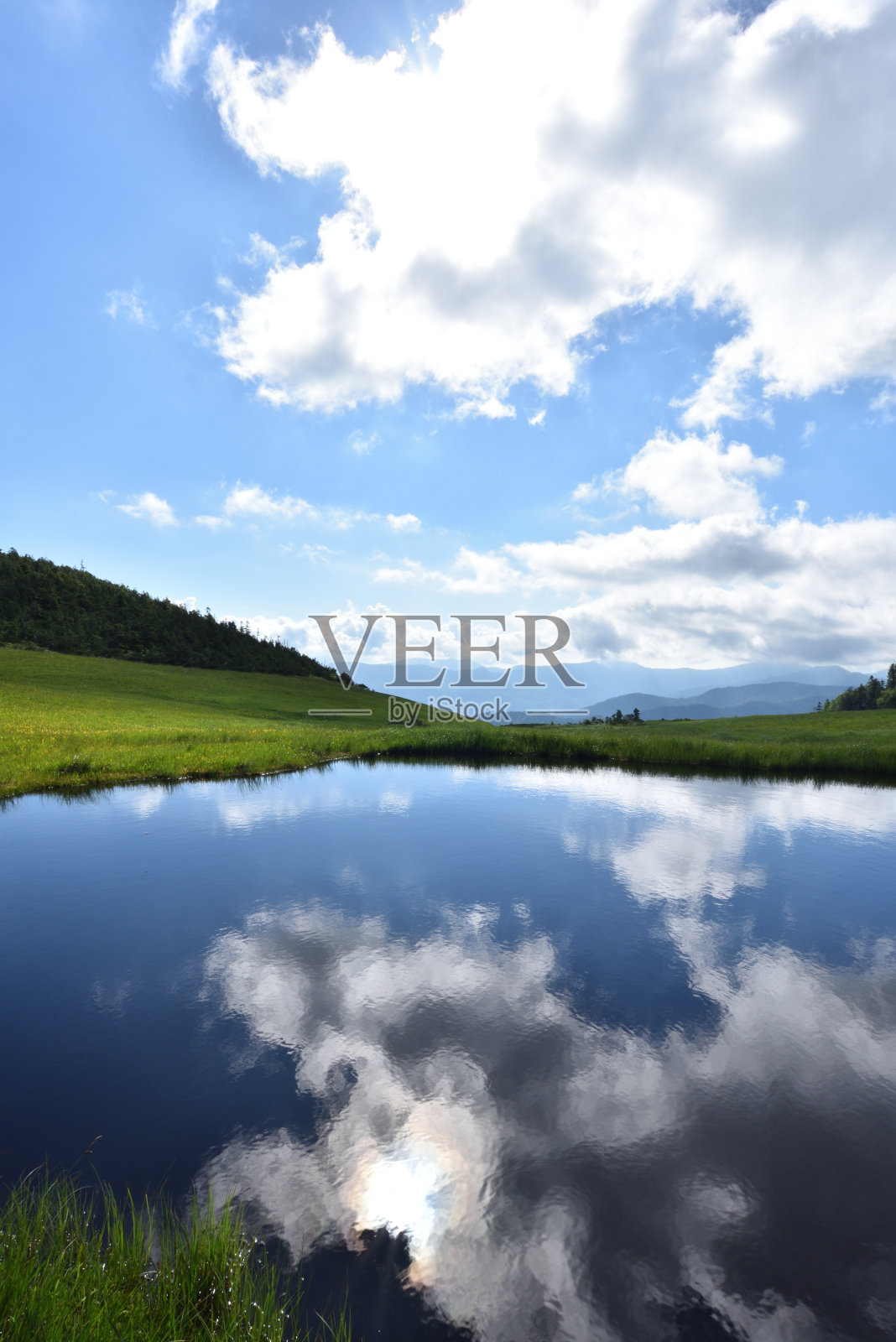 从福岛三池出发攀登尾泽的久内山照片摄影图片