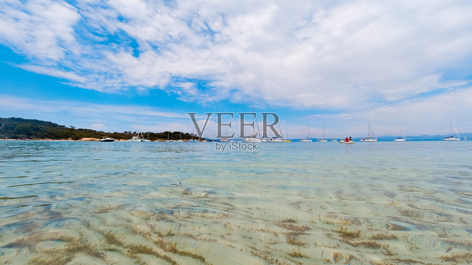 风景,夏季地中海和海滩的波克罗尔岛,在hy<s:1>,在瓦尔在法国照片摄影图片