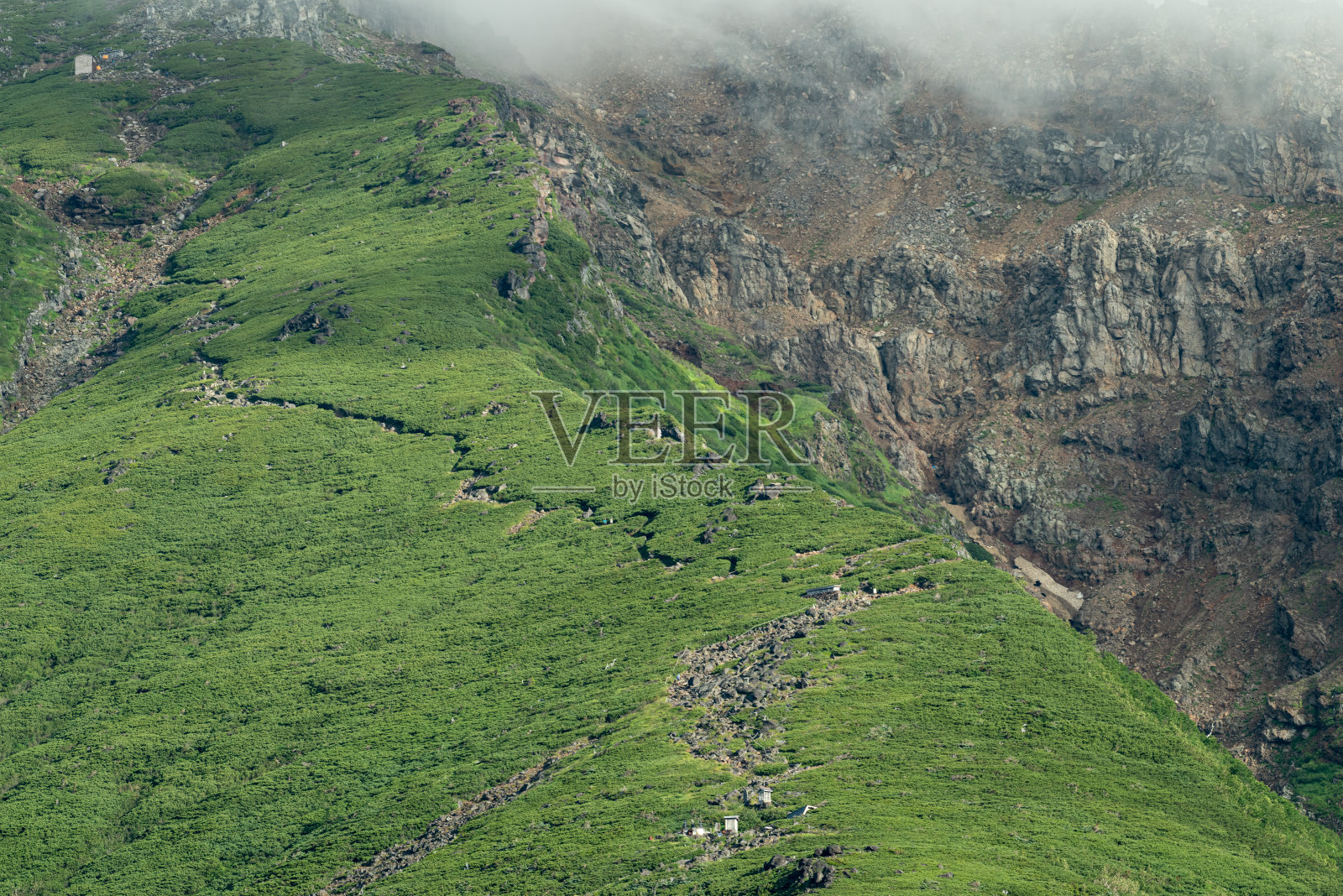 云起的御竹口山照片摄影图片