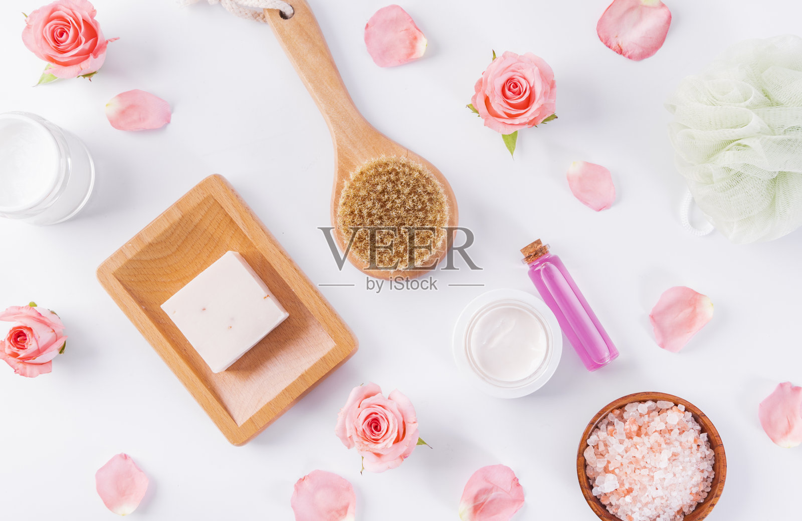 女性护肤精油海盐照片摄影图片