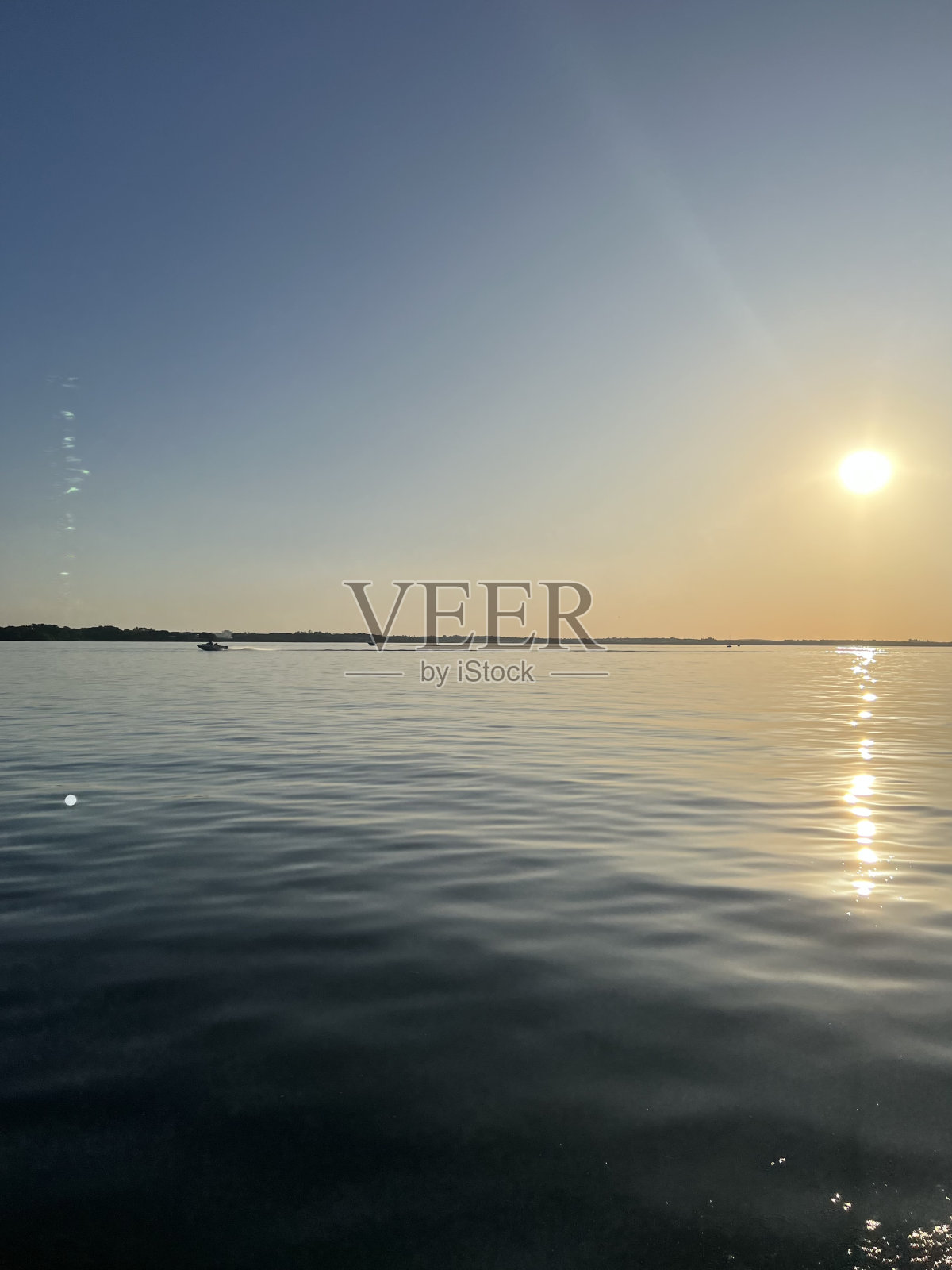 日落在巴拉那河,阿根廷米西奥内斯照片摄影图片