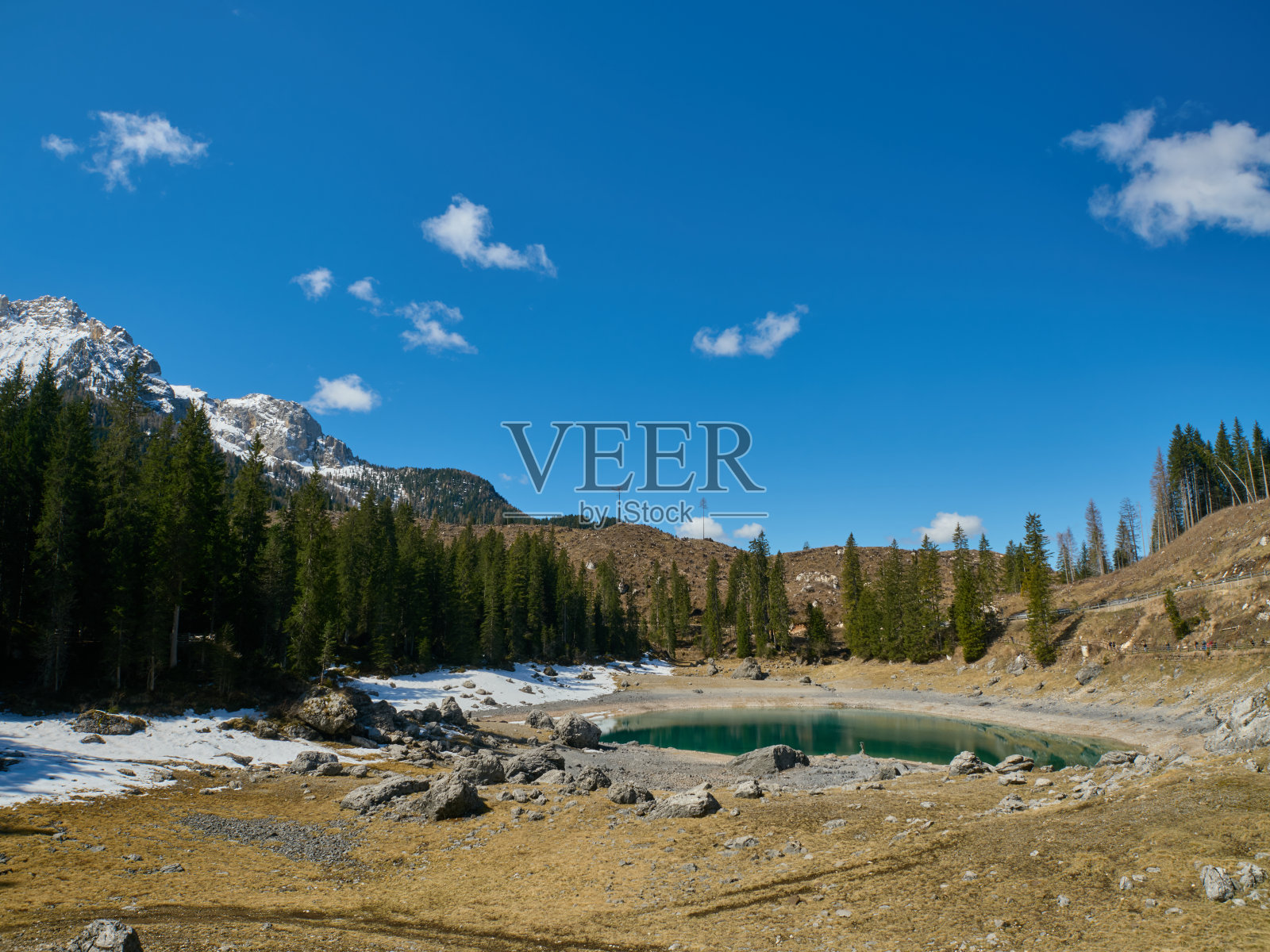 气候变化对卡雷扎湖的影响照片摄影图片