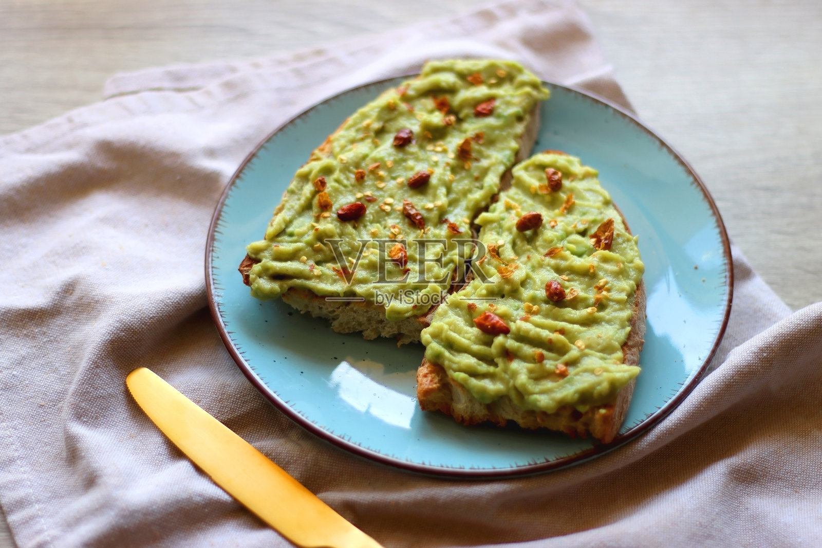 鳄梨面包照片摄影图片