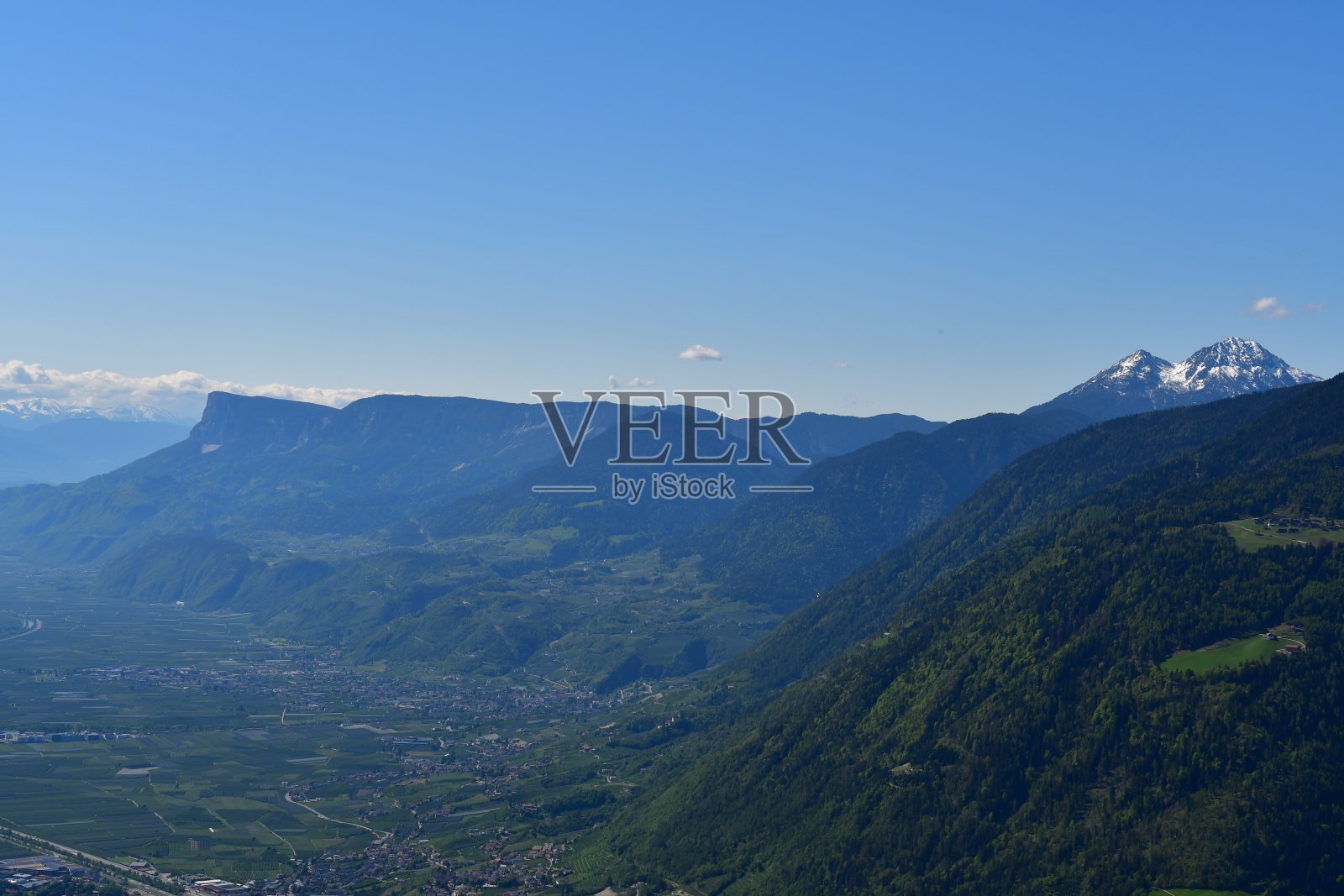 从Meraner Höhenweg到南蒂罗尔的阿迪杰山谷照片摄影图片